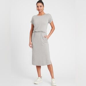 NWOT Banana Republic Midi-Dress